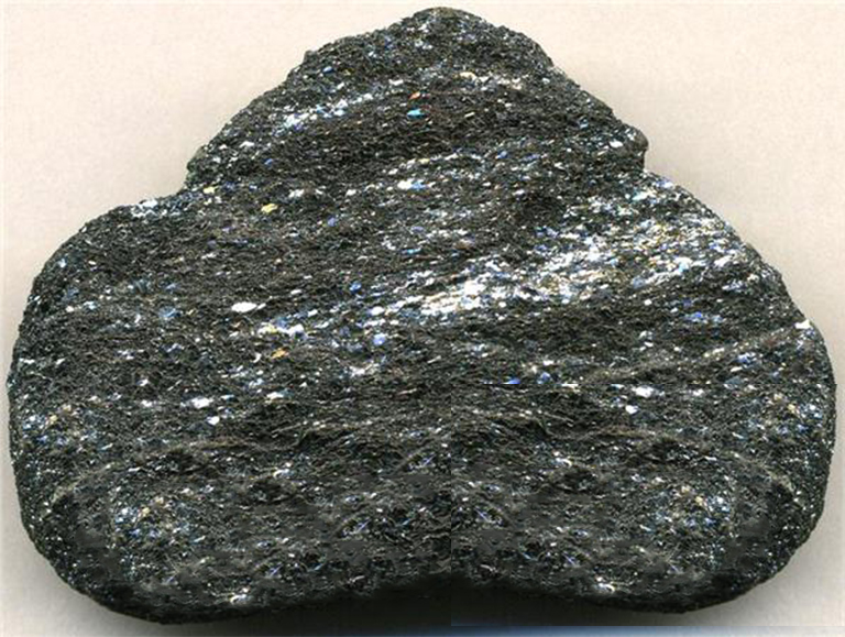 赤铁矿的粗糙标本.jpg 赤铁矿的粗糙标本