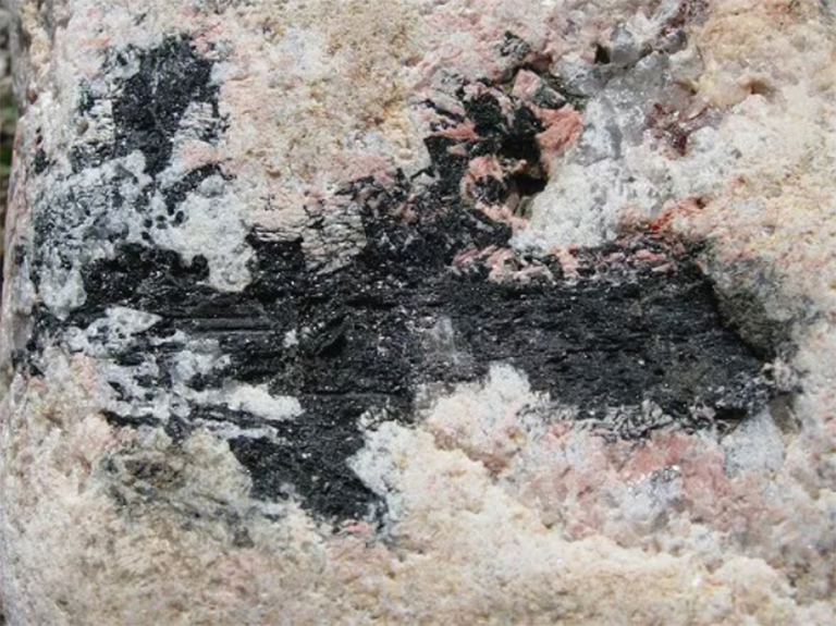 角闪石.jpg 角闪石