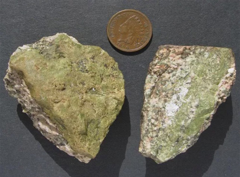 含水硅酸钙铁.jpg 含水硅酸钙铁