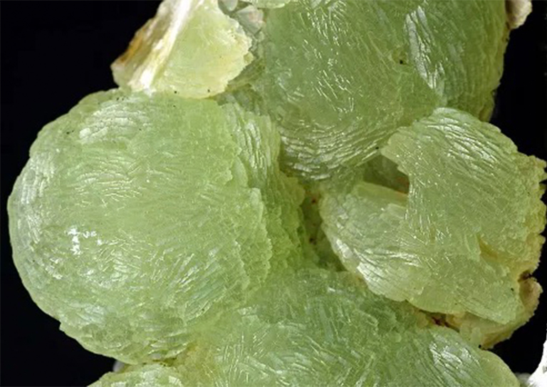 葡萄石.jpg 葡萄石