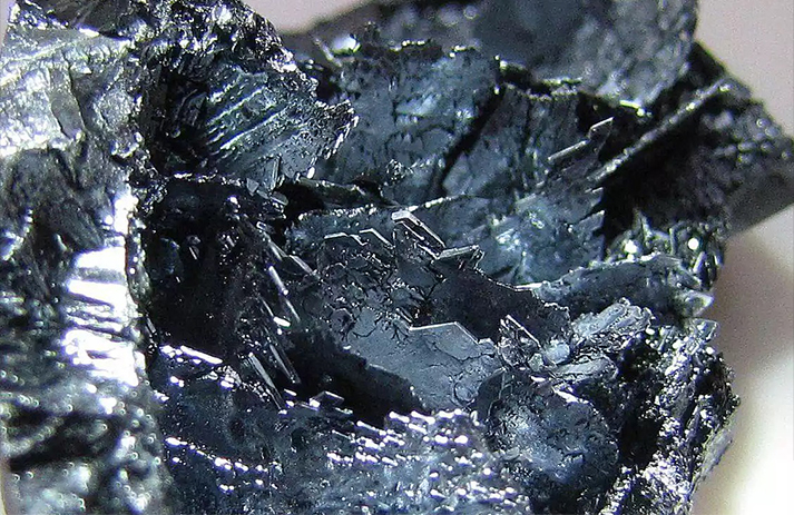 碘晶体.jpg 碘晶体