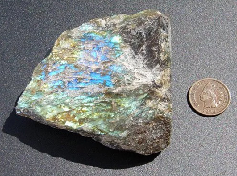 拉长石.jpg 拉长石