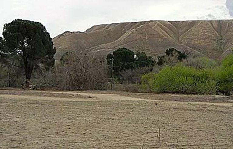 鲨齿山附近的克恩河峡谷.jpg 鲨齿山附近的克恩河峡谷