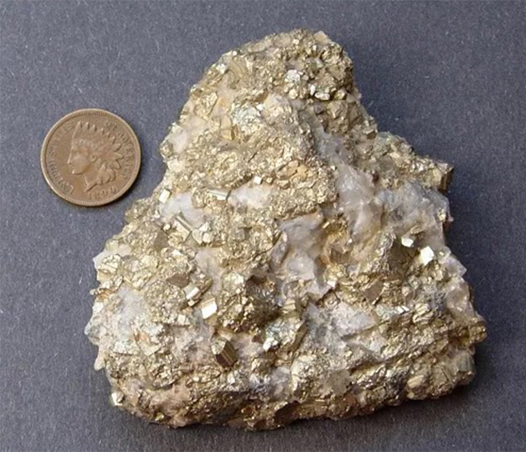 黄铁矿.jpg 黄铁矿