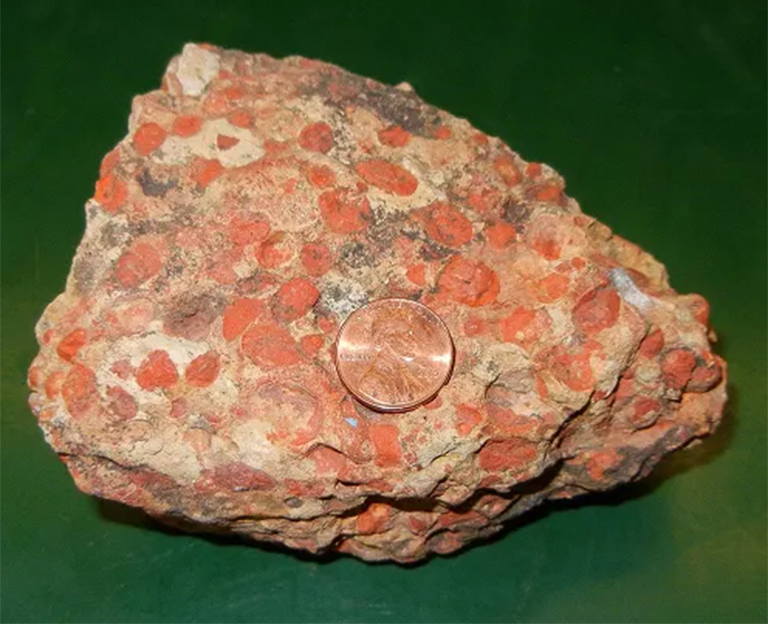 铝土矿.jpg 铝土矿