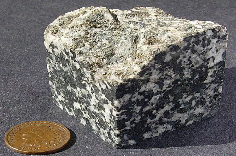 花岗闪长岩.jpg 花岗闪长岩