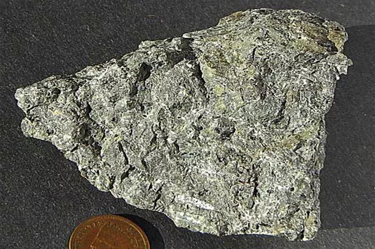 锂铁矿.jpg 锂铁矿