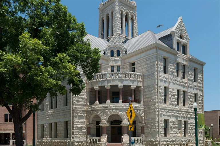 康默县法院大楼.jpg 康默县法院大楼