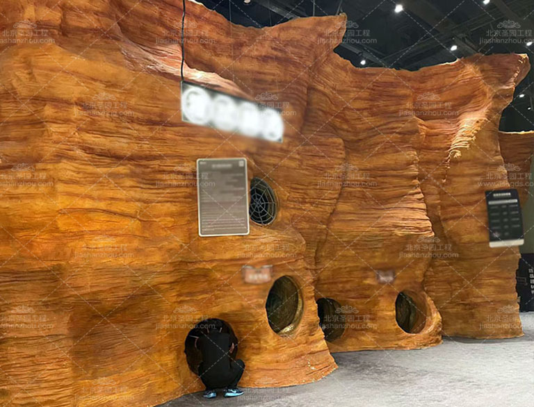 城市探洞.jpg 城市探洞.jpg