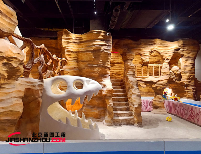 城市探洞.jpg 城市探洞.jpg