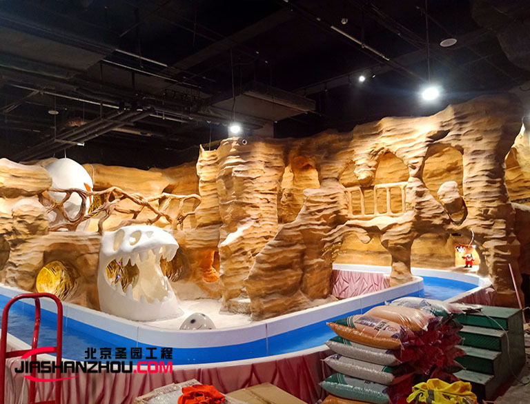 城市探洞.jpg 城市探洞.jpg