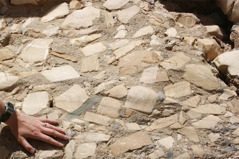 角砾岩.jpg 角砾岩