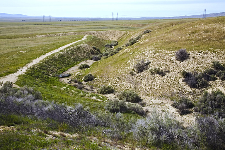 加利福尼亚中部的溪流偏移.jpg 加利福尼亚中部的溪流偏移