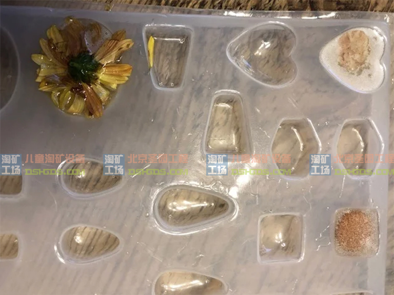 儿童淘宝石淘矿小镇DIY.jpg 儿童淘宝石淘矿小镇DIY